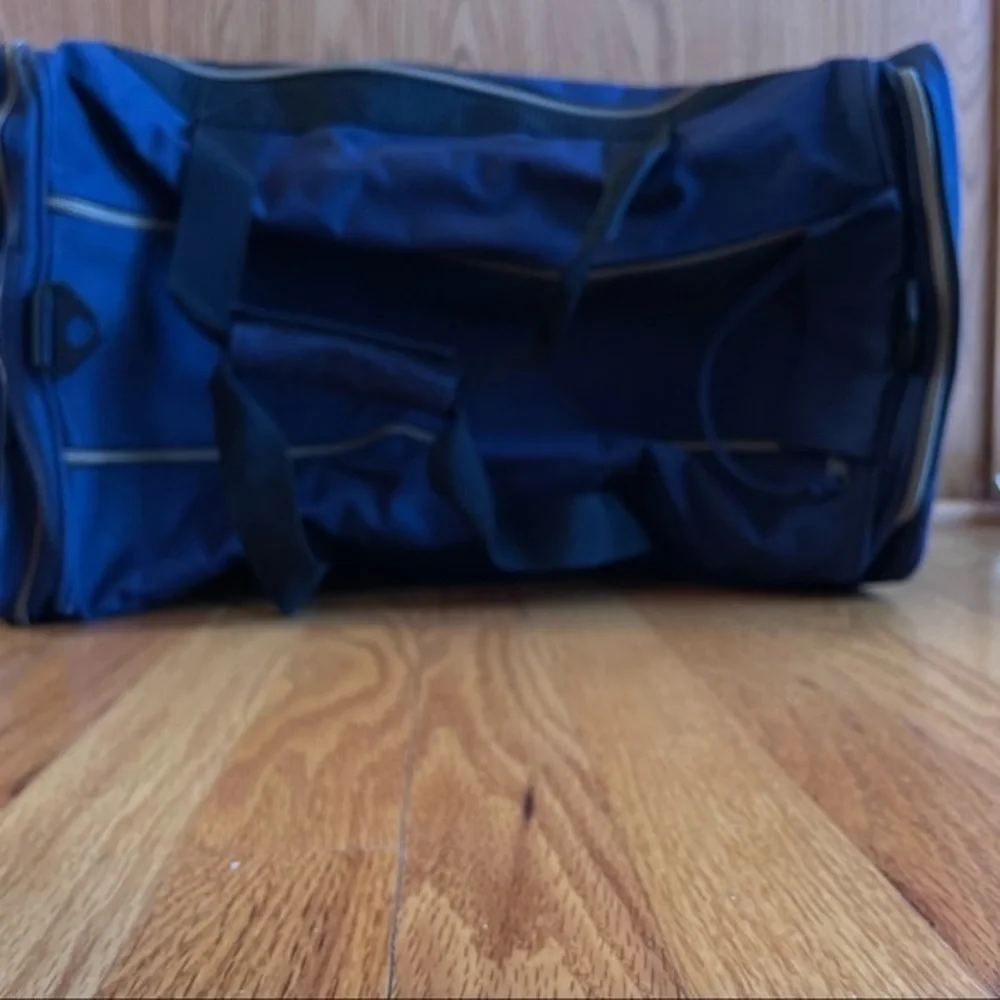 Coronado XL Sports Duffel Bag 23.5” Travel Luggage Blue Gym Tote Nylon‎ EUC